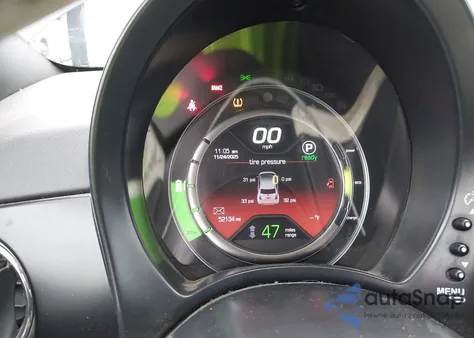 2018 Fiat 500E Battery Electric из США, поврежденный, VIN 3C3CFFGE7JT377448